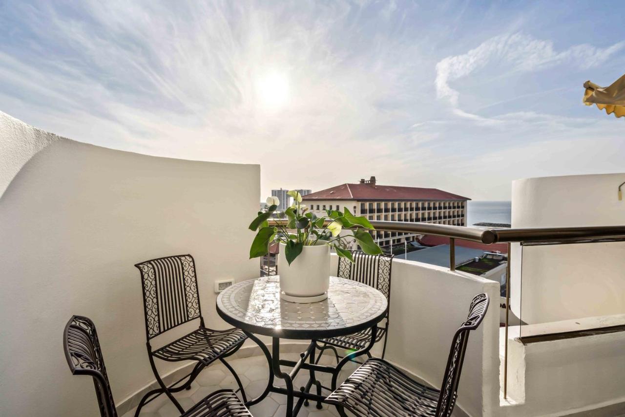 Elegant Duplex With Parking By Beachfront Stay Herzelia Exterior foto